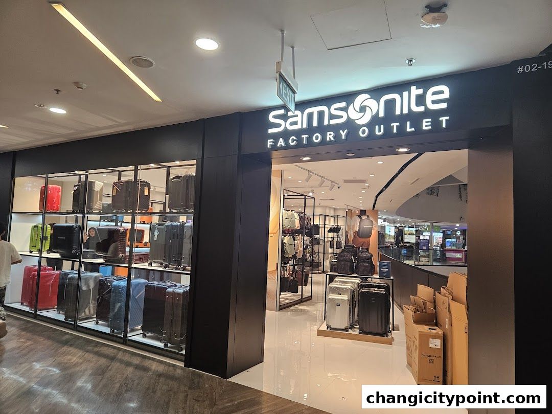Samsonite Factory Outlet shop front displaying various luggage and bags.