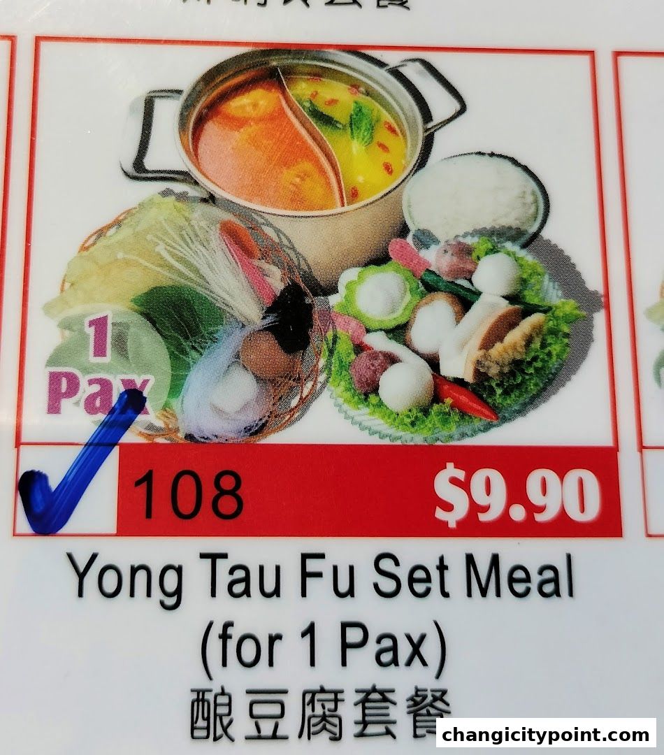 A Yong Tau Fu Set Meal for 1 person with soup, vegetables, and meatballs.